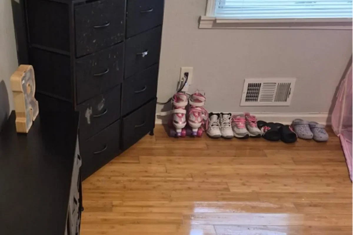 Bedroom after move-out cleaning in Riverdale GA